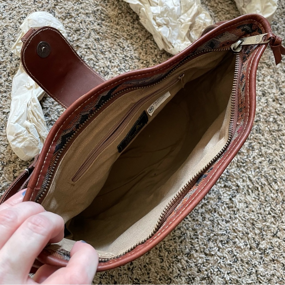 NWT vtg Liz Claiborne Southwestern & Kilim tapestry bucket bag leather trim - Picture 12 of 16